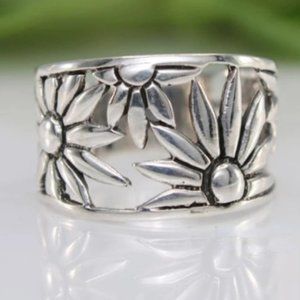 BOHO Flower Ring.